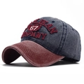 Vintage Baseballkappe aus gewaschener Baumwolle mit 3D-Stickerei in Graublau und Rot - Verstellbar / Navyblau mit Rot