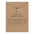 Gouden kolibrie hanger ketting gepresenteerd op een bruine Life is Beautiful kaart - Gouden Kolibrie Hanger Ketting (NC18Y0302)