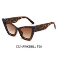 Cat eye sunglasses in tortoiseshell frame with brown gradient lenses style C7 - Leopard Frame Gradient Tea Lens