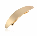 Detail einer matten goldenen gebogenen Metall-Haarspange mit gebürsteter Textur - Gebürstet / Gold