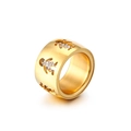 Anello largo in titanio dorato con finitura spazzolata e design bimbo bimba con diamanti - US 7 / Oro