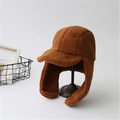 Winter-Baseballkappe mit Ohrenschutz aus karamellbrauner Lammwolle für Damen - Einheitsgröße / Karamell