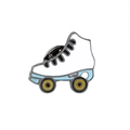 Retro-Rollschuh-Emaille-Brosche in Blau und Weiß mit Schmetterlingsverschluss hinten - Schlittschuh