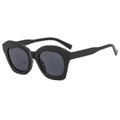 Occhiali da sole retro cat-eye con spessa montura nera e lenti grigio scuro - Montatura Nera Lenti Grigie