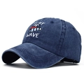 Berretto in denim lavato blu scuro con ricamo SURF WAVE e grafica vintage da surf - Blu navy