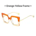 Trendige quadratische Brille mit orange-gelbem Verlaufsrahmen und schlanken goldenen Bügeln - Gelborange Verlaufsrahmen