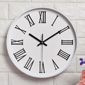 Orologio da parete rotondo da 30 cm bianco con grandi numeri romani neri moderni - Bianco