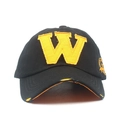 Detailansicht der Vintage-Baseballkappe in Schwarz mit gelbem W-Patch und Destroyed-Effekten - Verstellbar / Schwarz