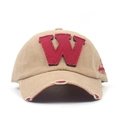 Detailaufnahme der Khaki-Waschbaumwoll-Baseballkappe mit rotem W-Patch im Used-Look - Verstellbar / Khaki