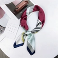 Silky square scarf with geometric patchwork pattern in burgundy, green and navy - 70cm / 38 Piano Green Red