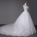 Abito da sposa bianco senza spalline con pizzo floreale e dettagli a strascico lungo - US 26W / Lungo strascico
