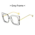 Modische quadratische Brille mit grauem Rahmen, goldenen Bügeln und Perlendetails - Grauer Rahmen