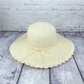 Beige woven straw sun hat with scalloped brim and bow decoration for summer beach wear - M (56-58cm) / Beige
