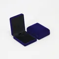Scatola per gioielli in velluto blu scuro con interno floccato nero per collane - Esterno Blu Interno Nero