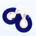 Pendientes bohemios con flecos azul oscuro y montura dorada en forma de gota de agua - Abanico Azul Real