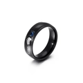 Gebürsteter schwarzer Edelstahlring für Herren mit King-Schriftzug und blauem Zirkon - US 7 / Schwarz - King (KR53494-K)