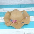 Straw sun hat in natural beige with blue and pink fabric flowers and wavy brim - M (56-58cm) / Khaki