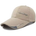 Dettaglio del cappellino in cotone kaki con scritta Sports Fashion ricamata sul lato - Beige