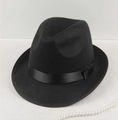 Vue de dessus d'un chapeau fedora en feutre noir avec ruban de satin et perles - 58 Taille Unique / Noir (Petit Bord)