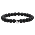 Bracciale di perline nere opache con ciondolo Tai Chi Yin Yang su sfondo bianco - Nero Opaco
