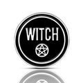 Spilla in smalto bianco e nero Witch con pentagramma in stile punk minimalista - Lettera Strega Rotonda
