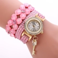 Orologio bracciale rosa in pelle a più strati con fiori, cassa dorata e ciondoli brillanti - Orologio da Polso con Fiori Rosa