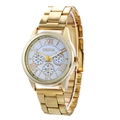Détail d'une montre en métal doré Geneva avec cadran blanc et chiffres romains - Or Blanc
