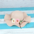 Chapeau de paille beige à large bord avec fleurs roses et cordon réglable marron - Rose Clair