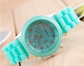 Orologio sportivo Geneva in silicone verde menta con quadrante oro rosa su legno - Verde Menta