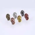 Set mit sechs Vintage-Buddha-Kopf-Perlen aus Zinklegierung in verschiedenen Metallfarben - Mehrfarbig