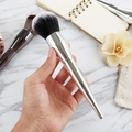 Large powder brush with silver mirror handle and black-white gradient bristles - Silver Two-color Hair