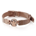 Pulsera de malla de oro rosa con dije de ángel y hebilla ajustable sobre fondo blanco - Estilo de Ángel (KB108607-K) / Oro Rosa (KB108607-K)