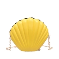 Elegante borsa a tracolla a forma di conchiglia giallo vivace con catena dorata - Giallo