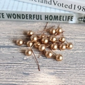12mm goldene künstliche Beerenstiele auf Holztisch für DIY-Hausdekor und Bastelarbeiten - 12mm Gold