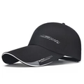 Casquette de baseball noire classique avec longue visière et motif de sport argenté en coton - Noir avec bord blanc