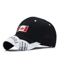 Dettaglio cappello baseball con toppa foglia acero Canada e ricamo sulla visiera - Patchwork Nero Bianco (Ricamo Bandiera del Canada)