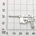 Silberner Anhänger in Waffenform für DIY-Schmuck, 40mm x 25mm auf einer Skala - Pistole 9169 (4g)