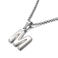 Collier minimaliste en acier argenté avec pendentif lettre M et incrustation nacre - Style M (KN81191-K)