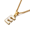 Goldene Edelstahlkette mit Muschel-Anhänger Buchstabe E an feiner Rundgliederkette - Buchstabe E (KN81209-K)