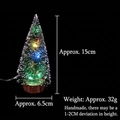 Mini LED Weihnachtsbaum Details mit 15cm Höhe und bunter Beleuchtung auf Holzsockel - Bunter Lichtstil / 15CM