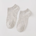 Light gray knit cotton ankle socks featuring a minimalist low-cut design and marled texture - Standard Type / Gray