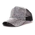 Casquette de baseball noire pour femmes avec strass argentés et filet en maille aérée - Noir Argent