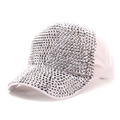 Witte honkbalpet met zilveren strasstenen en ademend mesh voor optimale zonbescherming - Stof Stijl / Zilver