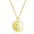 Makroaufnahme einer 18K vergoldeten Kette mit hohlem B-Anhänger und Spiegelglanz-Finish - Buchstabe B