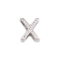 Detail eines silberfarbenen Buchstaben-X-Anhängers mit funkelnden Micro-Pave-Zirkonia-Steinen - Platin Buchstabe X