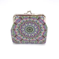 Détail du porte-monnaie mandala bohème avec fermoir en métal argenté vintage - Motif Vert Bleu Violet