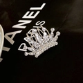 Peigne à cheveux couronne argentée avec strass blancs étincelants pour filles - Petite Couronne No. 2