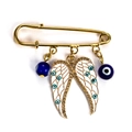 Goldene Engelsflügel-Brosche mit blauen Evil-Eye-Anhängern auf weißem Hintergrund - Blaue Perle (EY5225GD03)