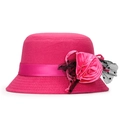 Cappello in feltro di lana rosa con grande fiore di stoffa, nastro di raso e rete a pois - Taglia unica / Rosa Rosso