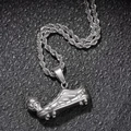 Pendentif chaussure de foot argenté en acier inoxydable avec ballon sur chaîne torsadée - Argent + Chaîne Torsadée en Acier Inoxydable 3mm*24inch